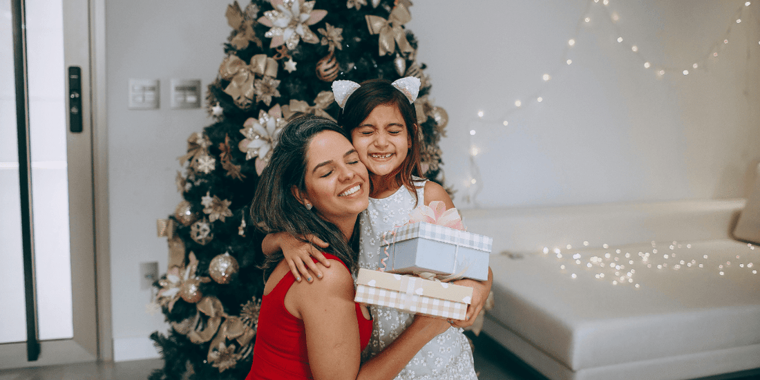 Quoi Offrir à sa Mère pour Noël : Idées Cadeaux Bijoux
