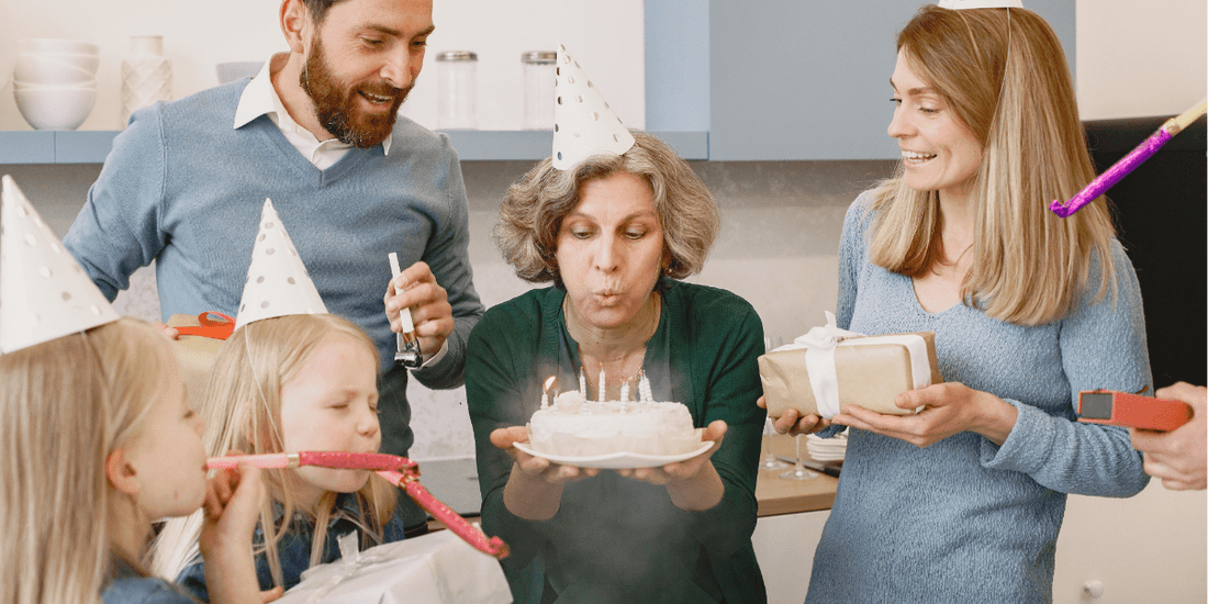 Idée Cadeau Femme 60 Ans : 4 Bijoux Personnalisés à Graver
