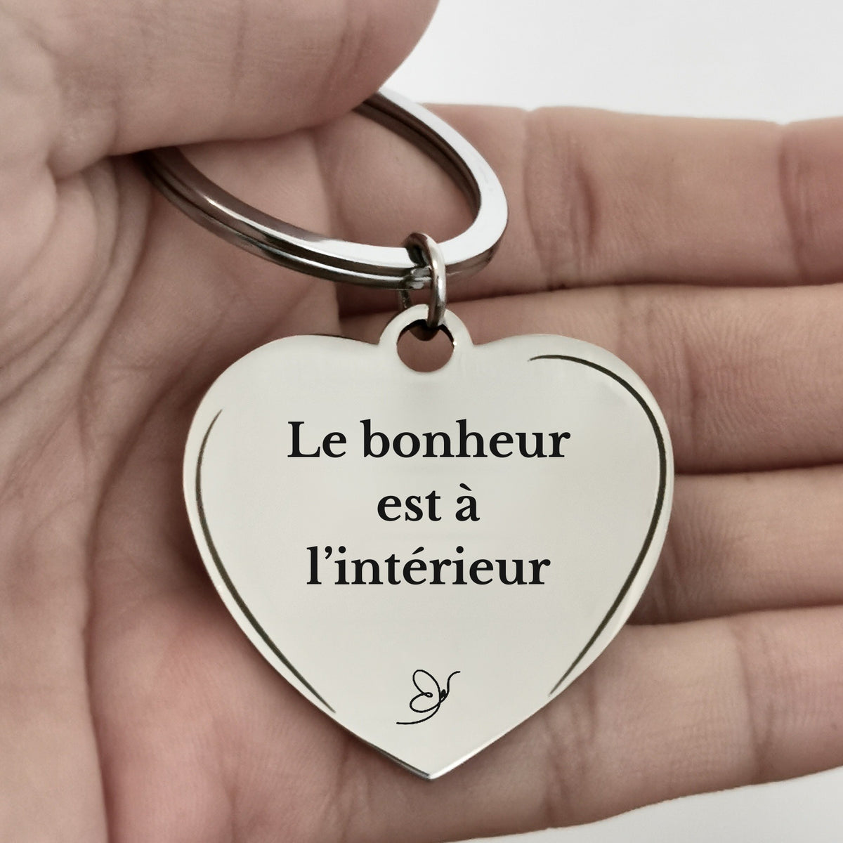 Porte-clé cœur gravé Le bonheur est à l’intérieur dans la paume - Les Bijoux de Marilou