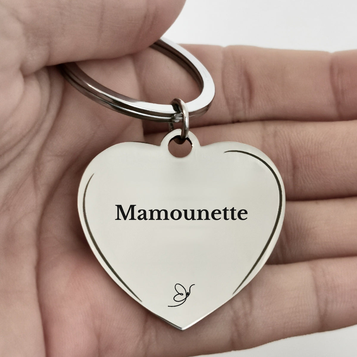 Porte-clé cœur gravé Mamounette dans la paume - Les Bijoux de Marilou