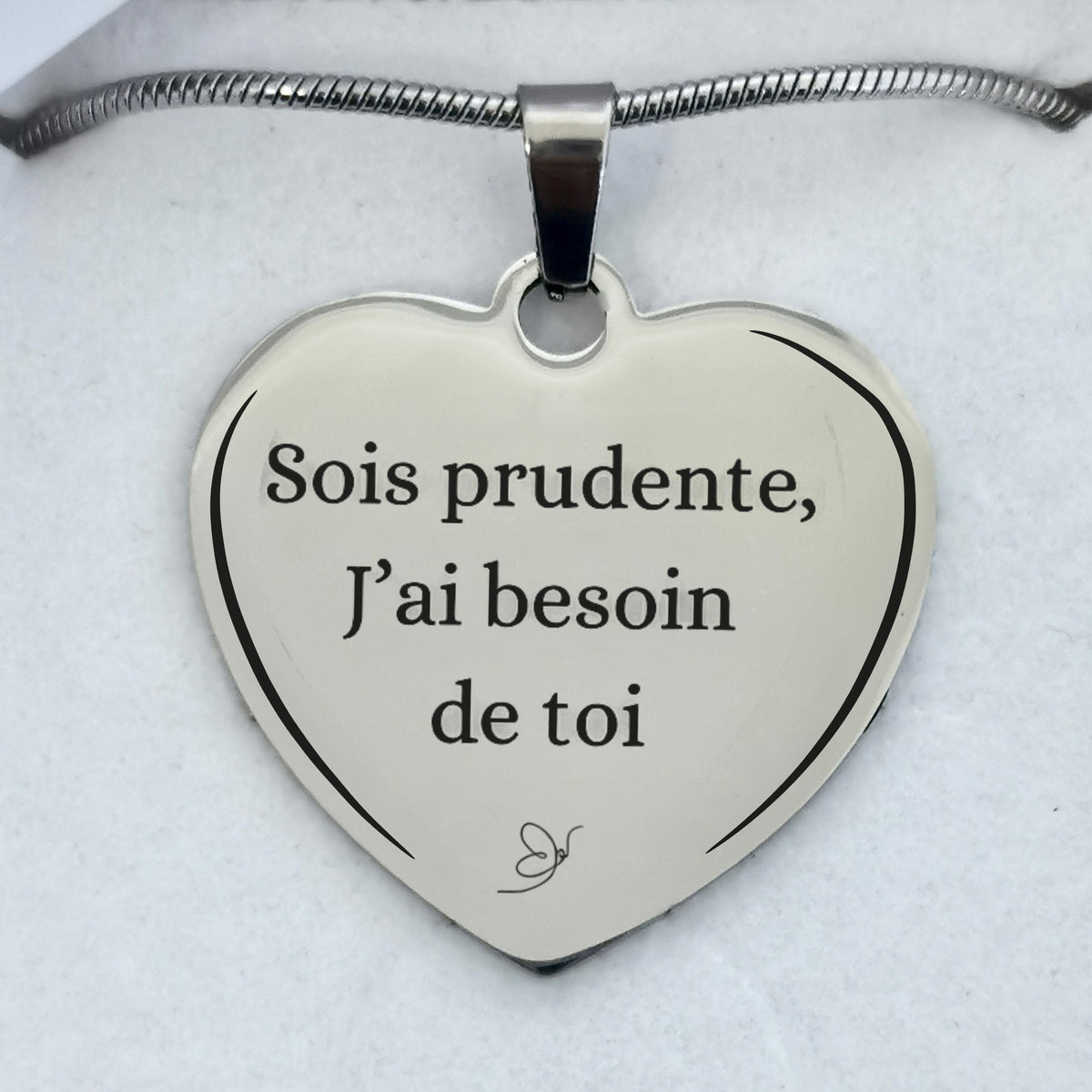 Collier cœur Sois prudente gravé dans son écrin - Les Bijoux de Marilou