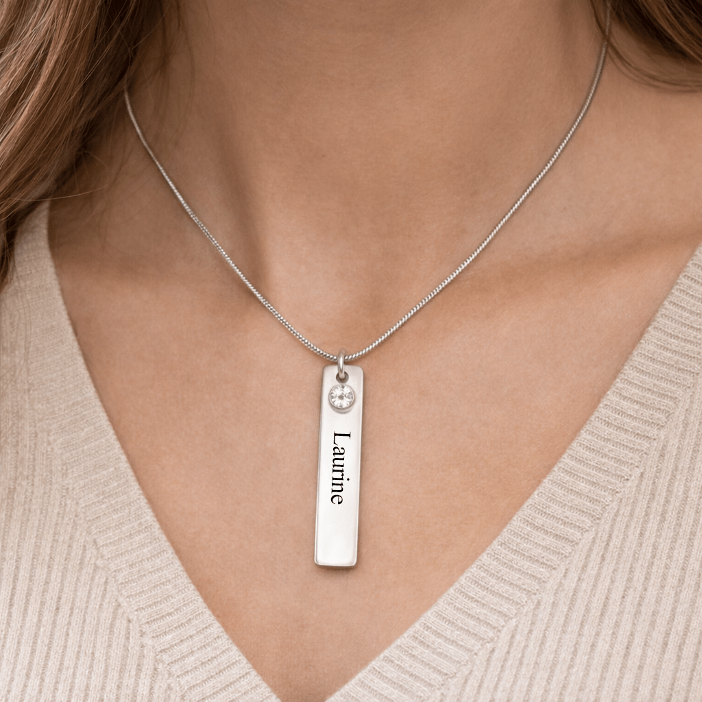Collier Nièce Prénom Gravé Porté