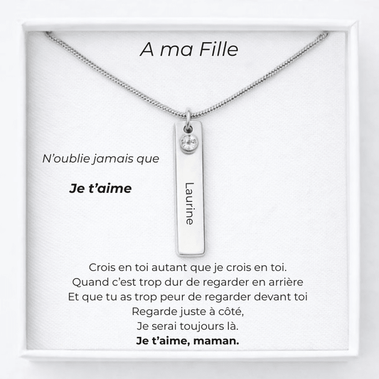 Collier personnalisé pour ma fille, pendentif barre serti d'un zircon gravé du prénom Laurine, sur carte A ma Fille signée maman