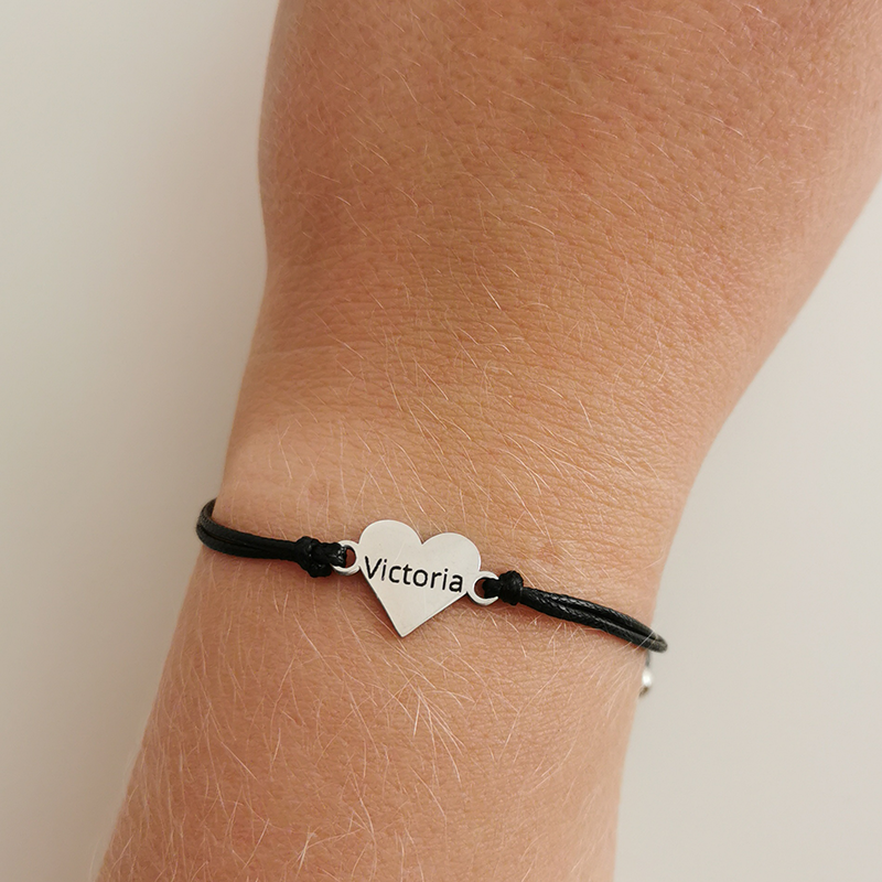 Le bracelet Coeur + la carte "A ma petite-fille" -  Personnalisation Prénom
